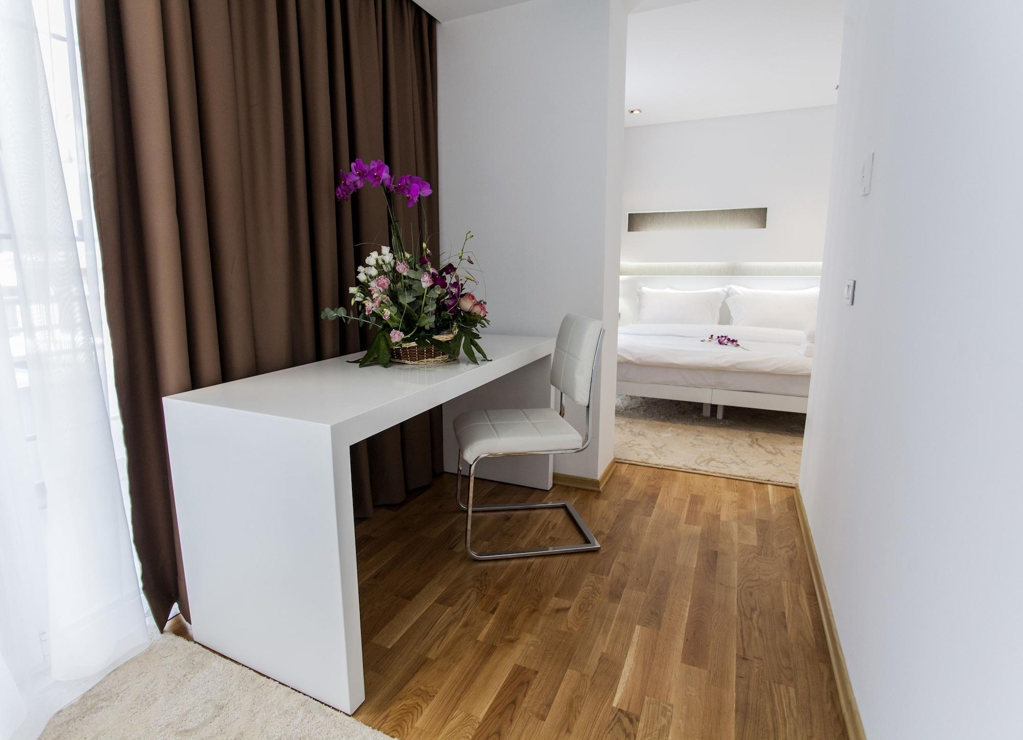 Prestige Hotel טיראנה מראה חיצוני תמונה