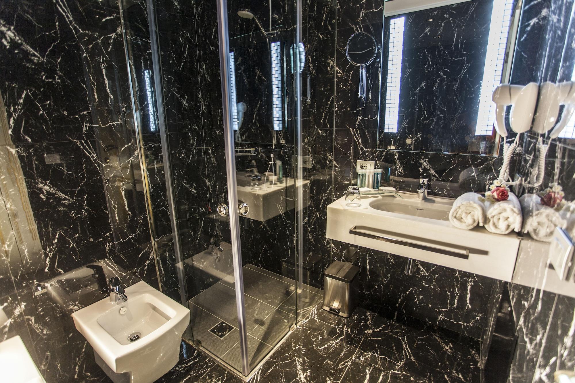 Prestige Hotel טיראנה מראה חיצוני תמונה
