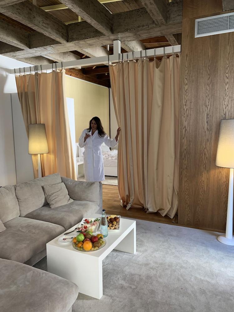 Prestige Hotel טיראנה מראה חיצוני תמונה