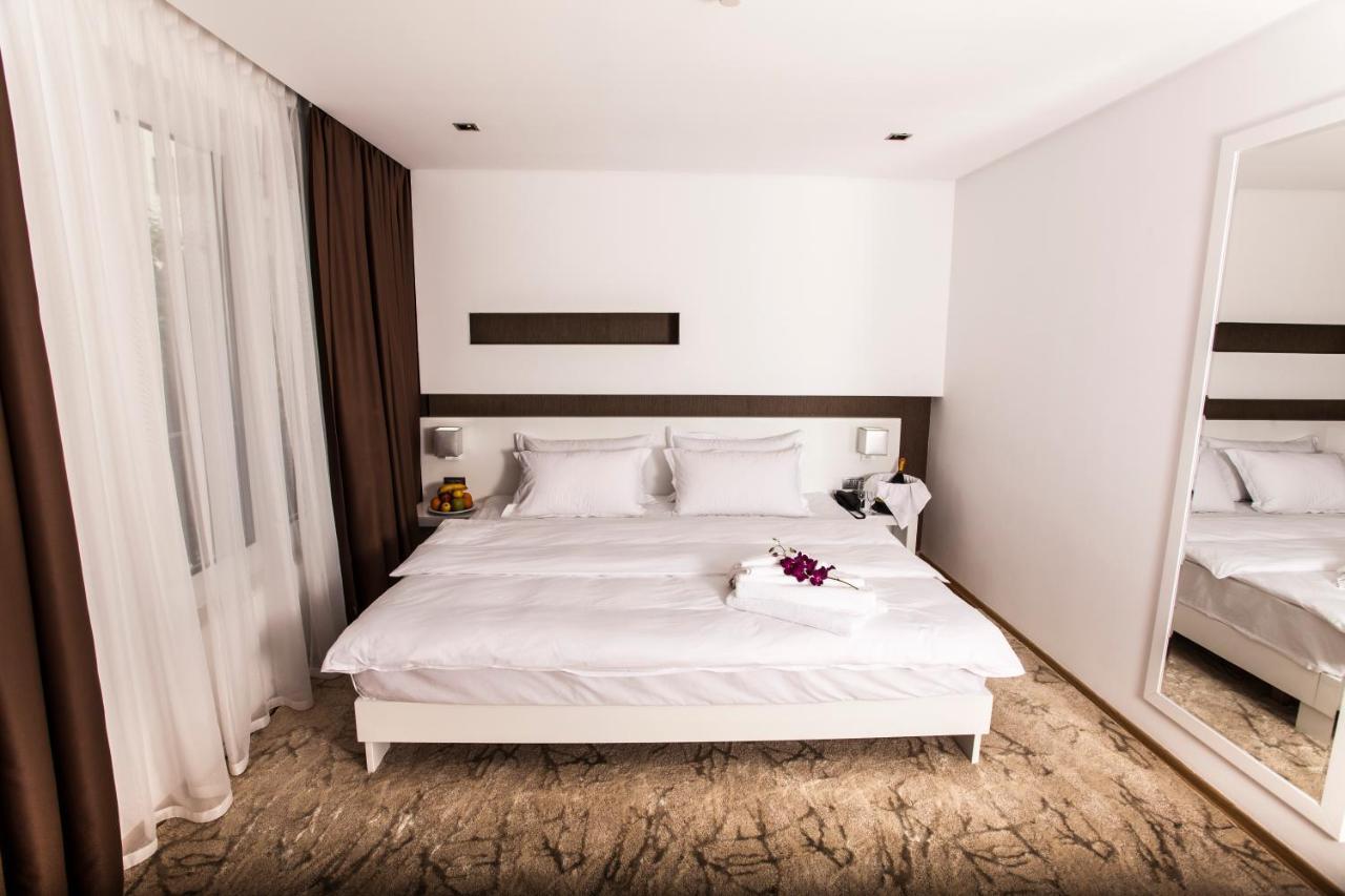 Prestige Hotel טיראנה מראה חיצוני תמונה
